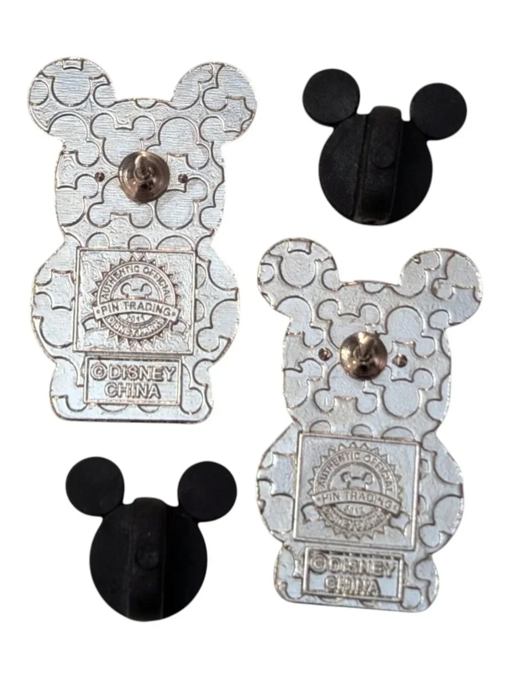 Vinylmation Jr. Disney Pins: Skull and Mrs. Skull
